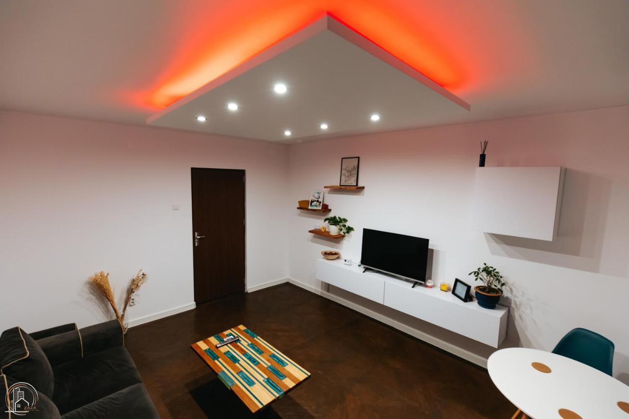 Zaza Apartament - Central Area, With Balcony Târgu Jiu Esterno foto