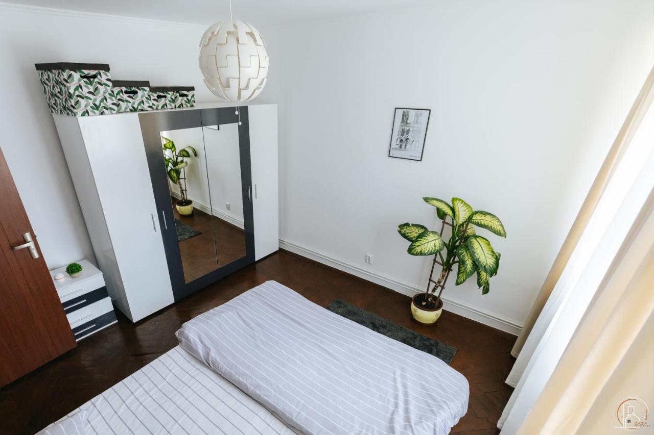 Zaza Apartament - Central Area, With Balcony Târgu Jiu Esterno foto