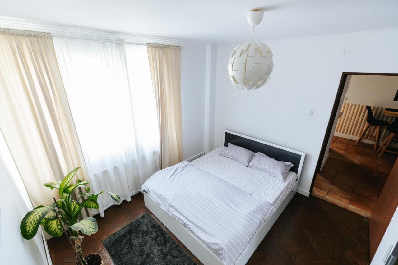 Zaza Apartament - Central Area, With Balcony Târgu Jiu Esterno foto