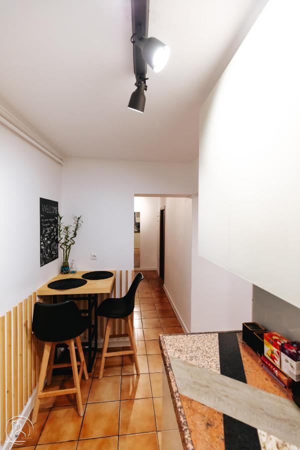 Zaza Apartament - Central Area, With Balcony Târgu Jiu Esterno foto